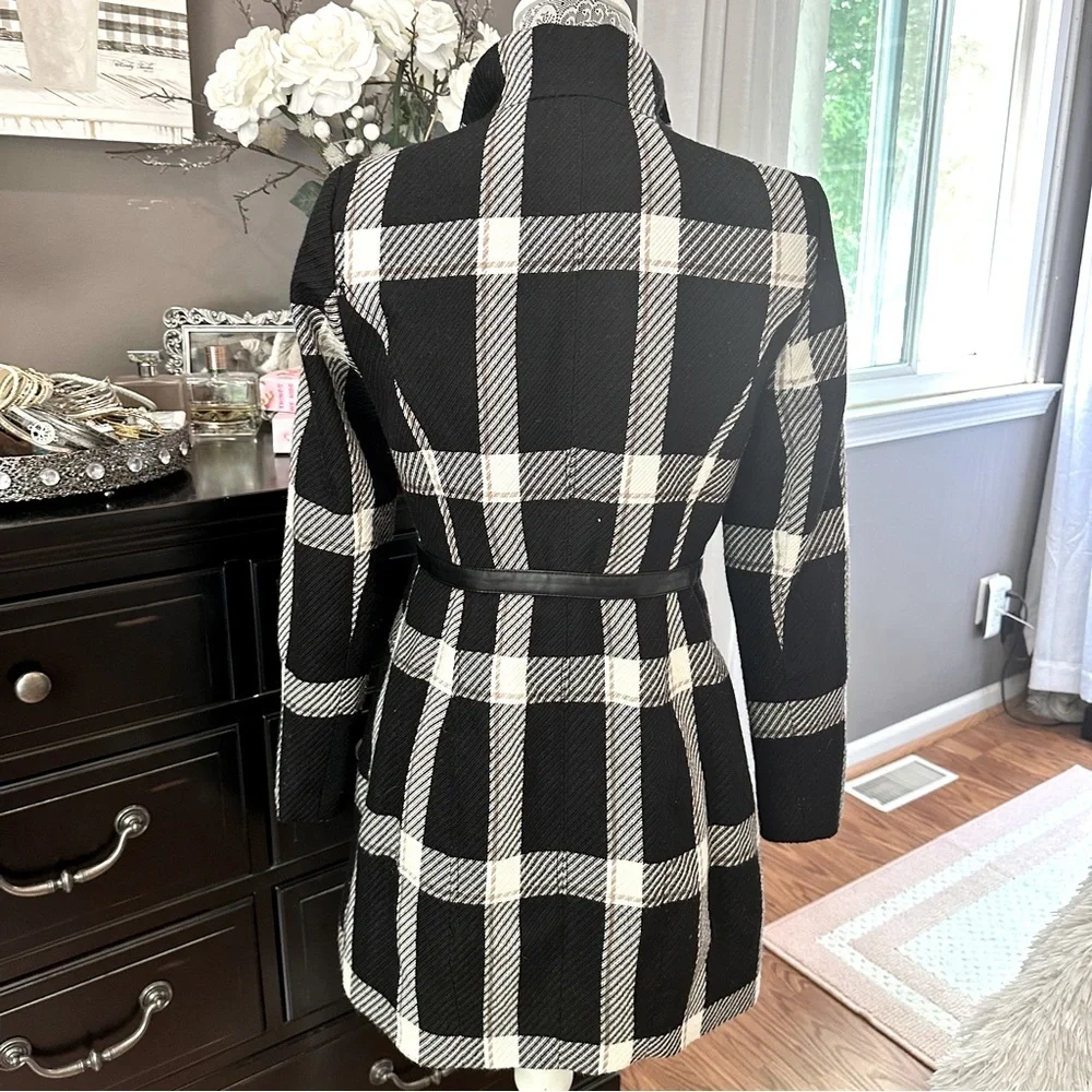 White House Black Market Plaid Moto Coat – Size XS - Picture 5 of 16